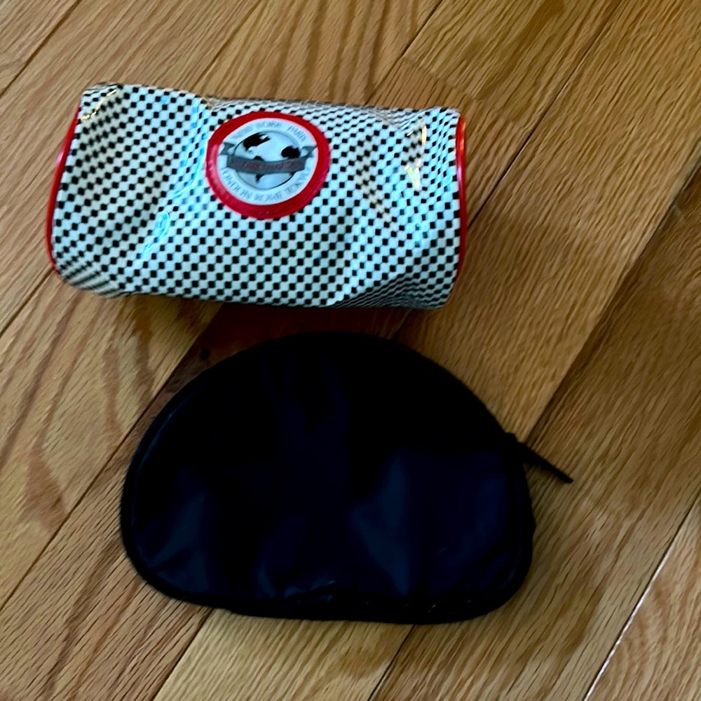 FREE!!! Make up bag bundle. 2 bags!